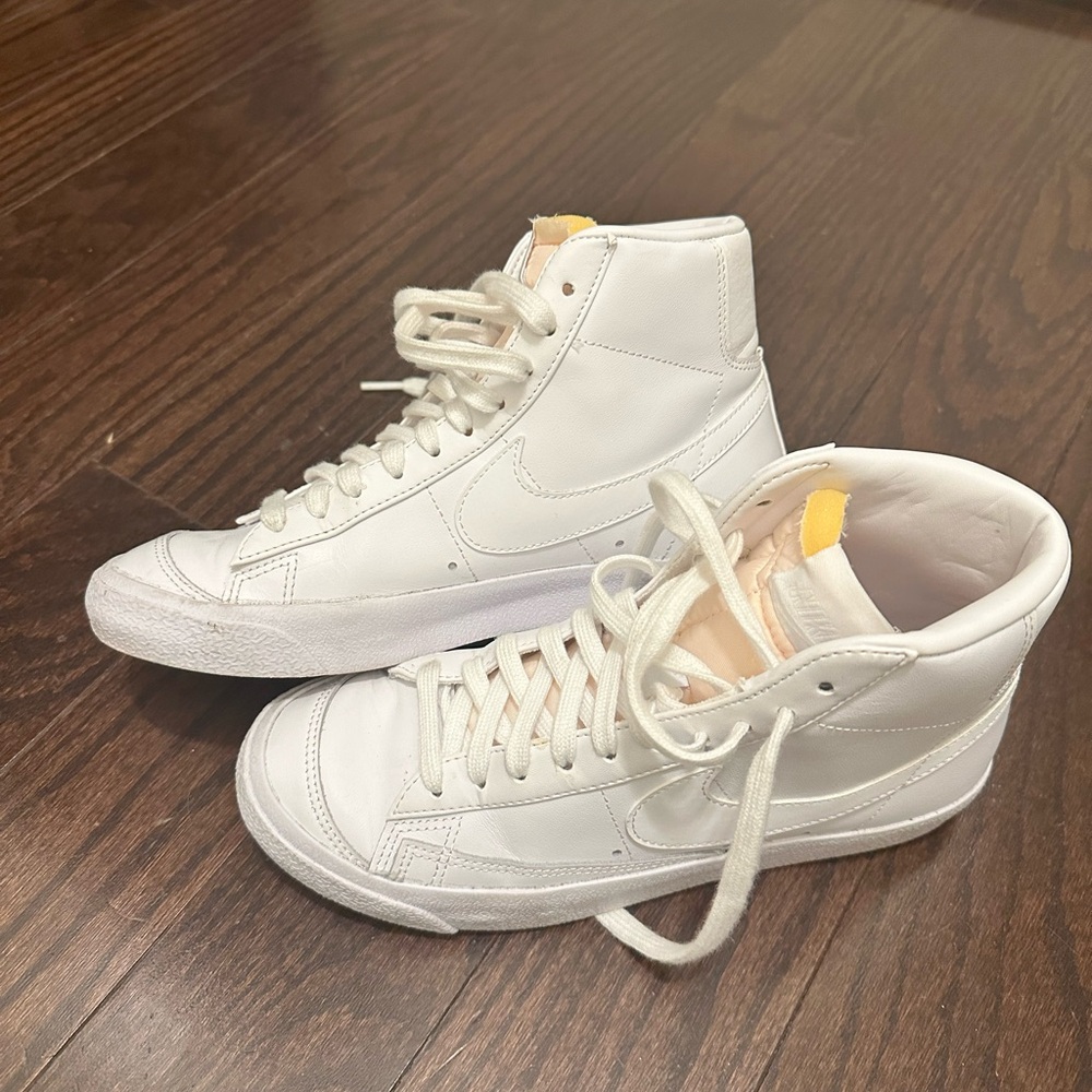 NIKE Blazer Mid '77 (women’s)
